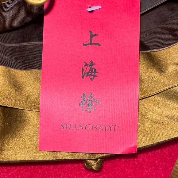 Elegant Gold and Cream Women's Bag - Picture 10 of 11